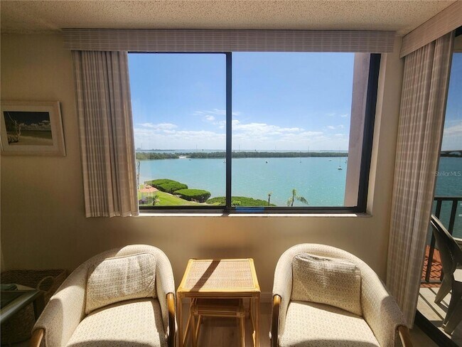 Foto del edificio - 6295 Bahia Del Mar Cir