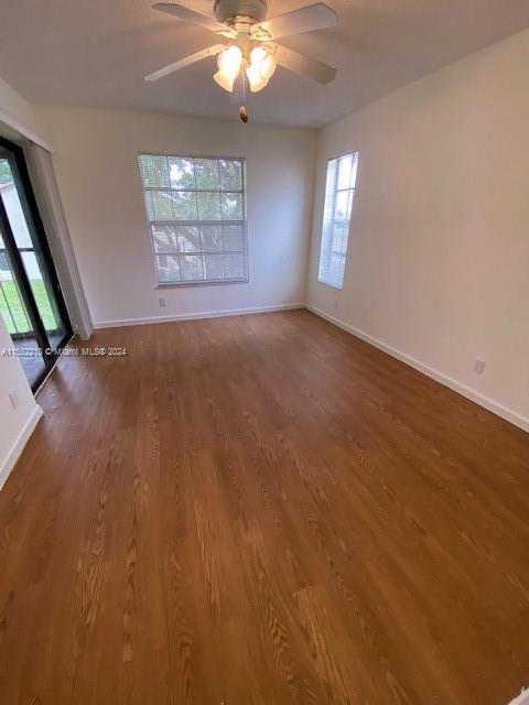 Foto del edificio - 300 Palmwood Pl