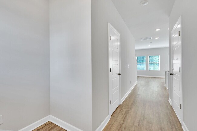 Foto del edificio - Two-story 3BR/2.5BA townhome in Foxcroft T...