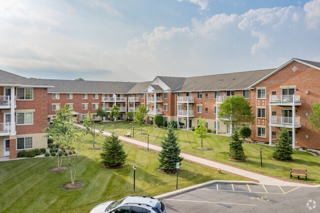Building Photo - Highlands at Wildwood Lake Apartments 55+