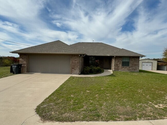 Foto del edificio - 4 Acres + METAL SHOP + Bonus ROOM