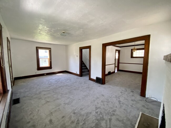 Building Photo - 987 Whittier Ave