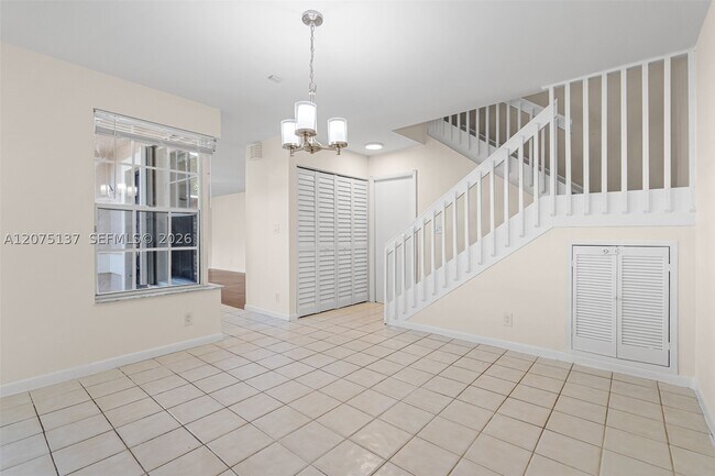 Foto del edificio - 10936 Longboat Dr