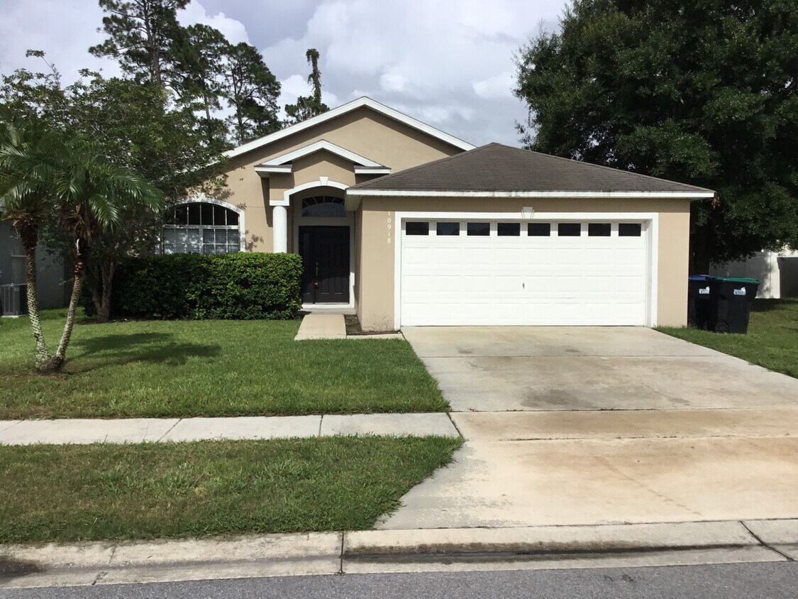 Foto principal - 10918 Pinewood Cove Lane