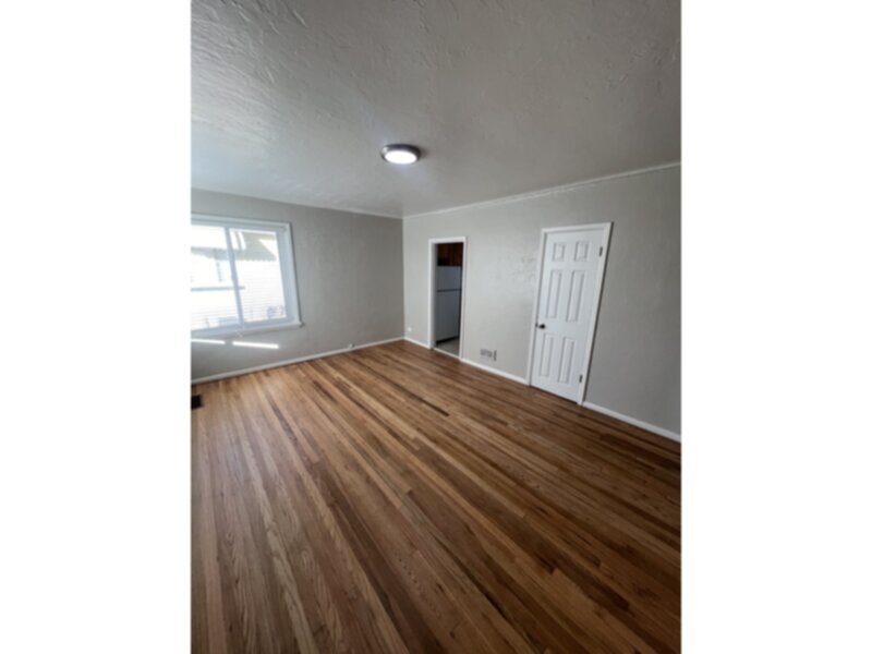 Foto principal - SECTION 8 WELCOME!! Three bedroom two bath...