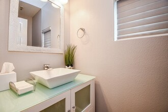 Building Photo - 4604 Chartres St