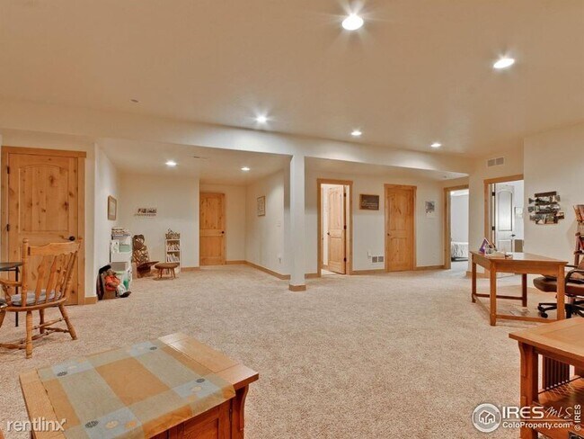 Foto del edificio - 4 br, 3 bath House - 2980 Ariel Dr