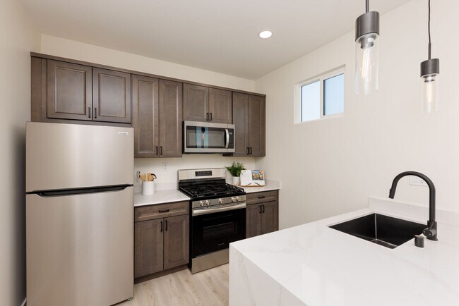 Building Photo - New with a View | Laundry | Dishwasher | A/C | Quartz