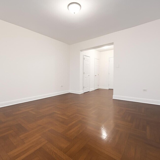 Foto del edificio - 105 Pinehurst Ave