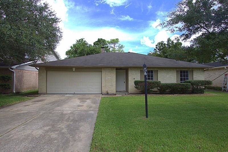 Primary Photo - 16511 Barcelona Dr