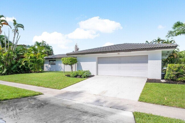 Foto del edificio - 1200 SW 8th St