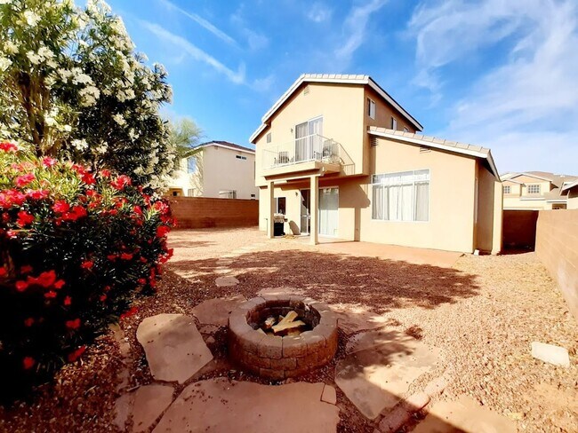 Building Photo - LOVELY 3 BED/ 2.5 BATH HOME W/ 3 CAR GARAGE!
