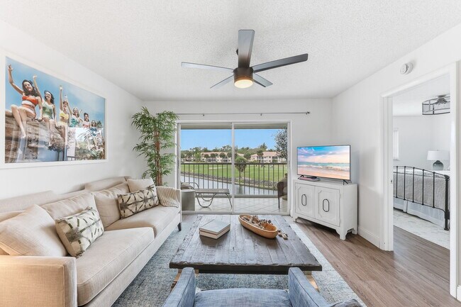 Foto del edificio - 300 Forest Lakes Blvd