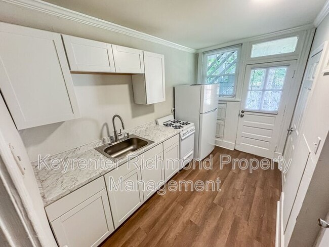 Building Photo - 3106 Stuart Ave