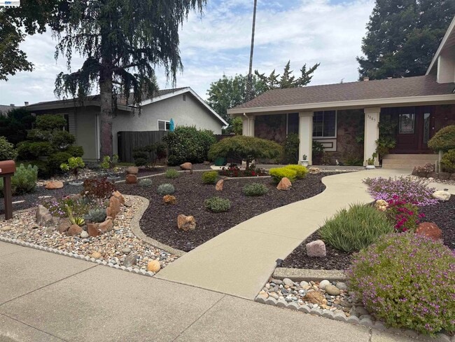 Foto del edificio - 3885 Aragon Ln