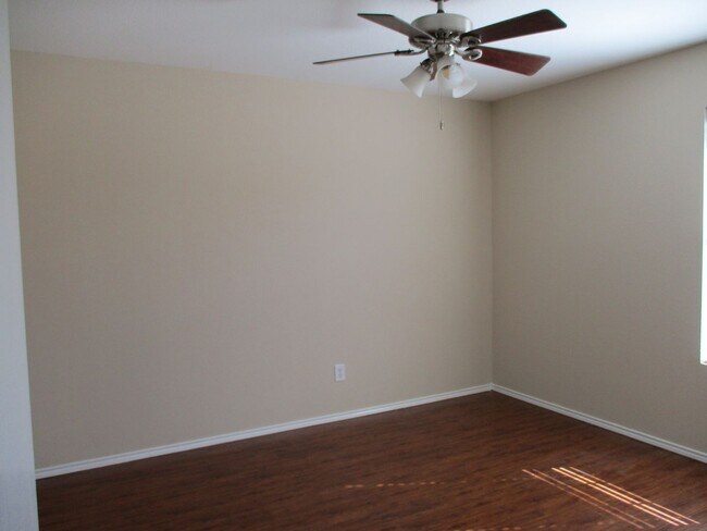 Foto del edificio - $1995 / 4br – 1760 ft2 - 4/2/2Ready to move in Woodland Creek Addition (Royse City)
