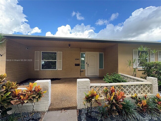 Foto del edificio - 6341 SW 5th St