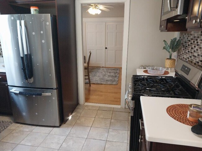 Foto del edificio - 129 Lyme St