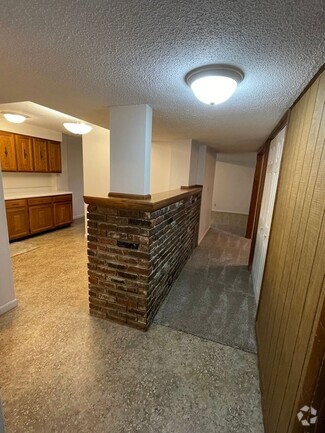 Building Photo - 303 St Patrick St