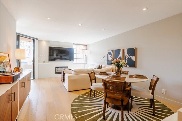 Foto principal - 740 Kings Rd