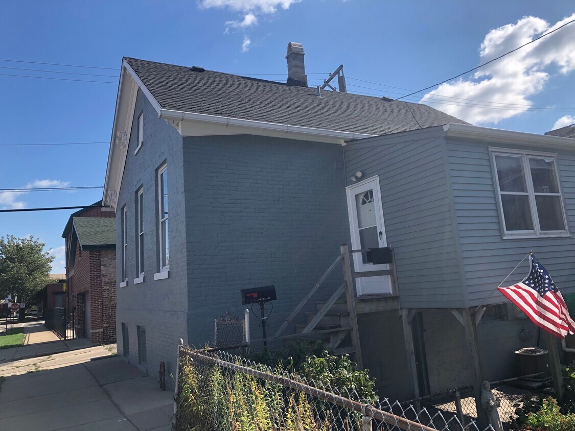 Primary Photo - 249 W 27th St