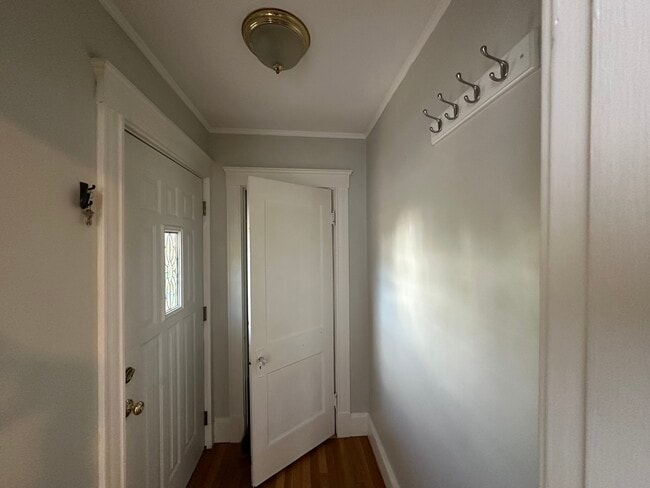 Foto del edificio - 12 Jeanette Ave