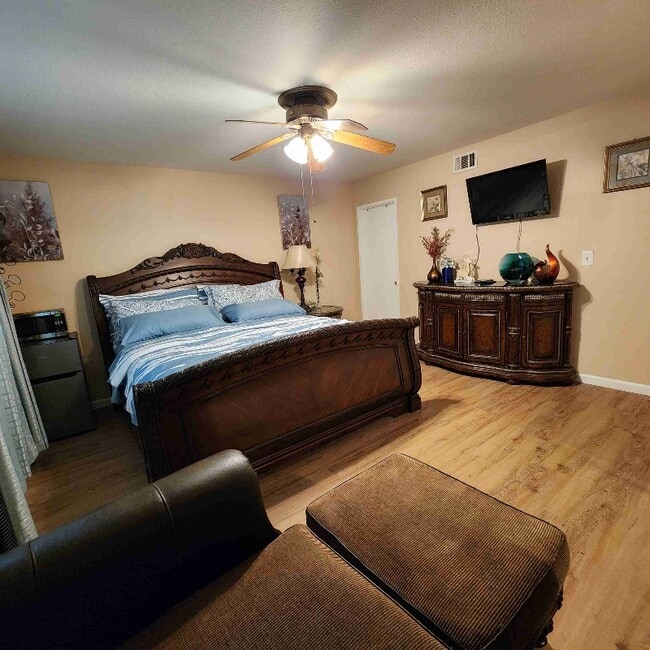 Foto del edificio - 6245 Ranch Style Highland Home Rnch