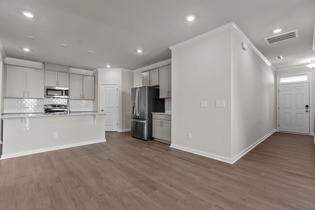 Building Photo - Gorgeous New Construction, 3 Bed, 2-Car Ga...