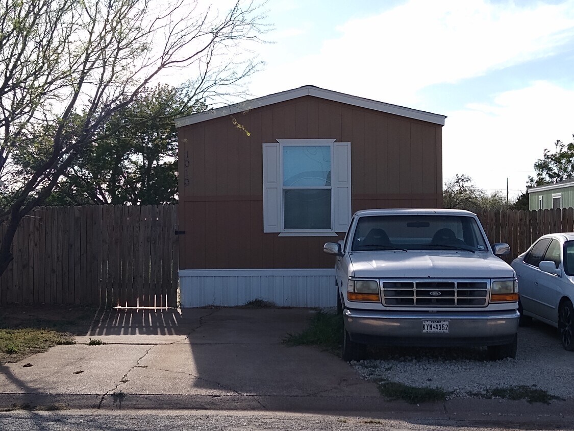 1010 Roma Ln, Abilene, TX 79603 House for Rent in Abilene, TX