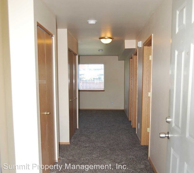 Foto del edificio - 1520 Cooley St