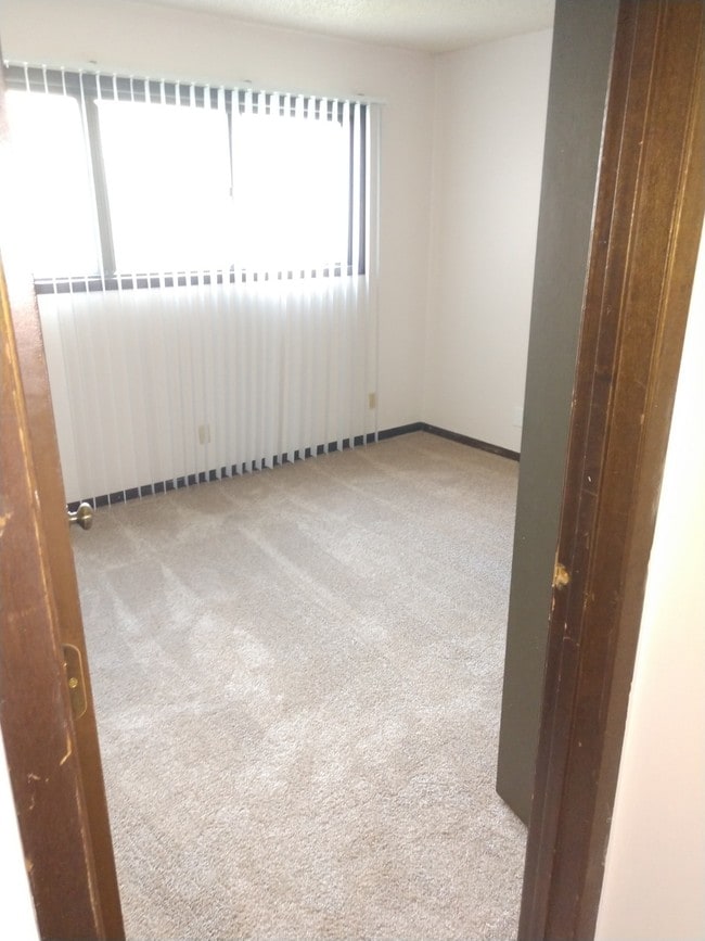 Building Photo - 243 Keystone Dr