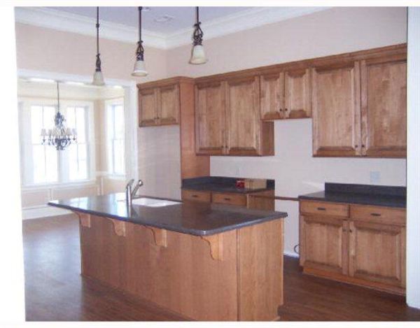 Building Photo - 305 Dogwood Cir