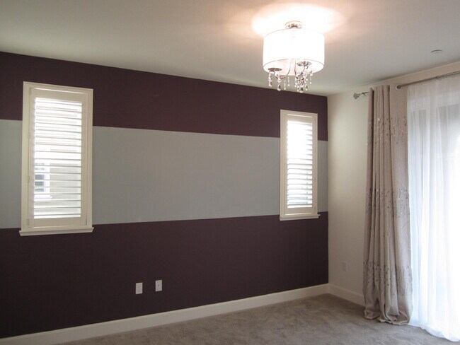 Master BR - 240 Currlin Cir