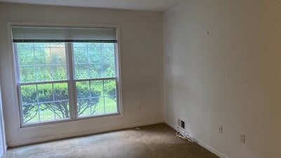 Building Photo - 264 Hampshire Ct