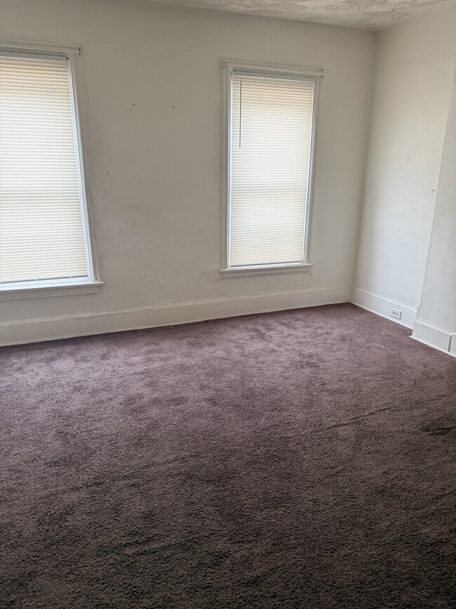 Building Photo - 1813 W 3rd St