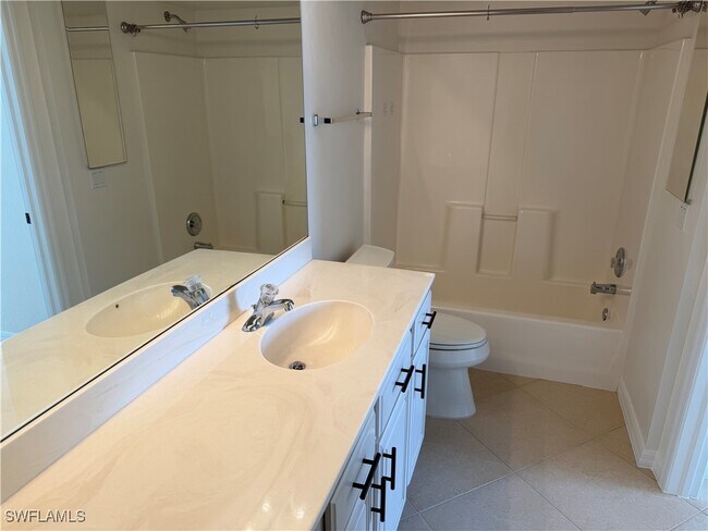 Foto del edificio - 9601 Rosewood Pointe Terrace