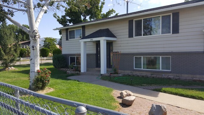 Building Photo - 1192 N Fort Ln