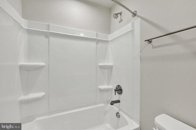 Foto del edificio - 815 Lennox St