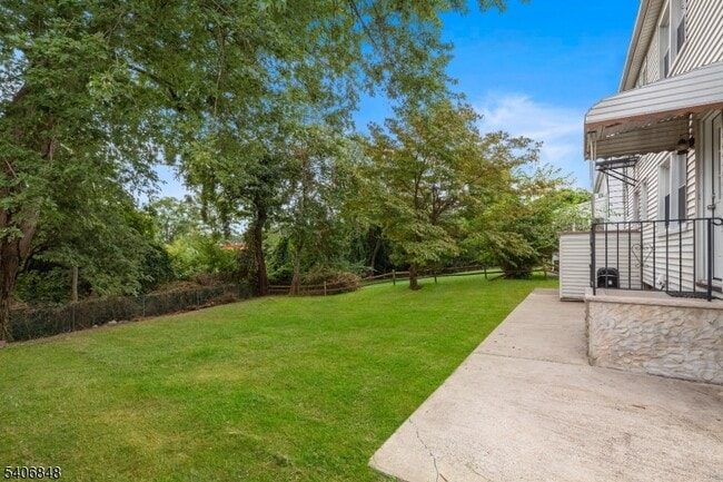 Foto del edificio - 12 Stanchak Ct