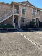 Building Photo - 1311 Antoine Dr