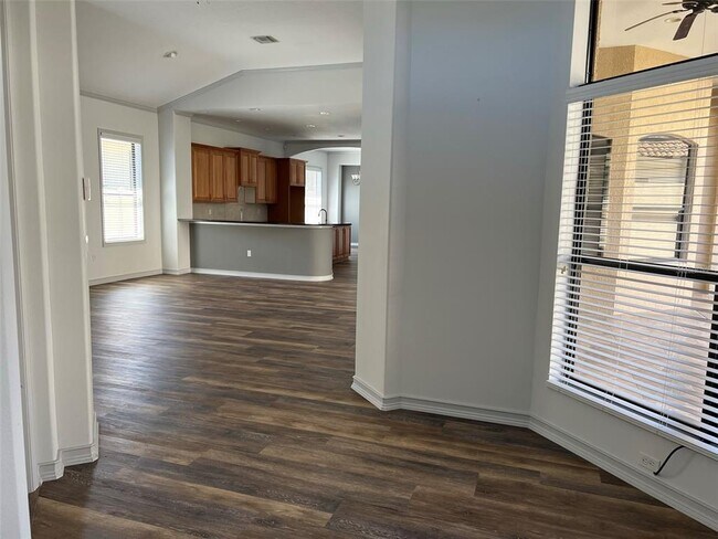 Foto del edificio - 5279 Visionary Ct