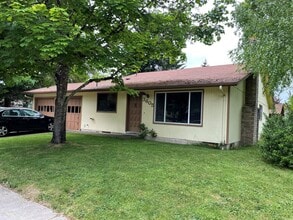 Building Photo - 3605 NW Tyler Pl