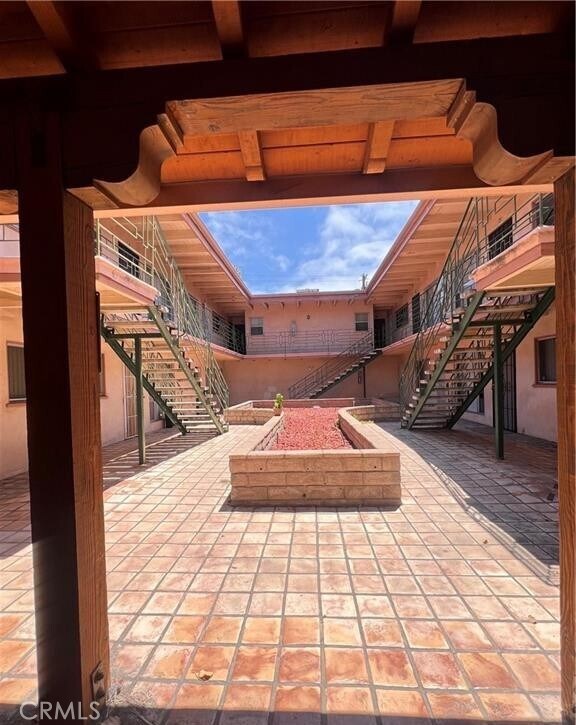 Foto del edificio - 2102 S Pacific Ave