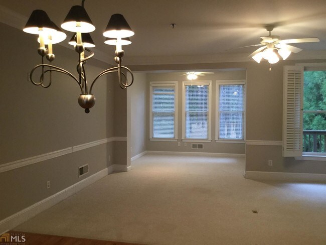 Building Photo - 588 Vinings Estates Dr SE