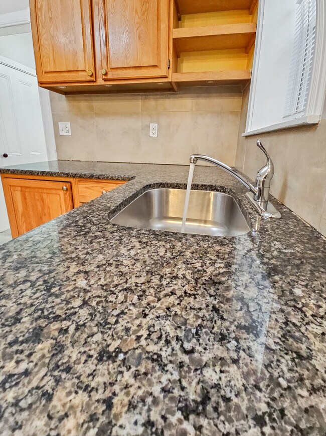 Foto del edificio - 637 N 32nd St