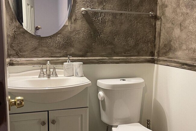 Foto del edificio - 2006 Edward R Danner Plz