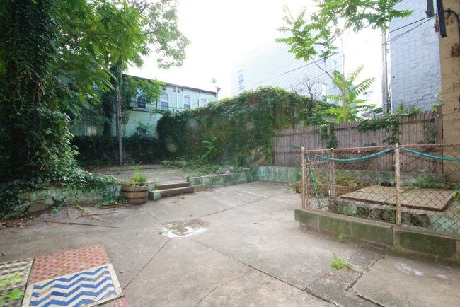 Foto del edificio - 218 N 6th St