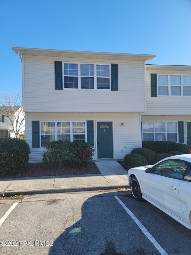 58 Pirates Cove Dr, Swansboro, NC 28584 Townhome Rentals in Swansboro