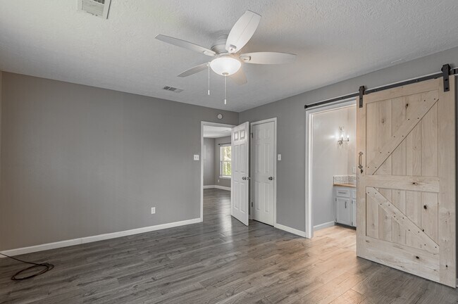 Foto del edificio - 1022 Landing Way