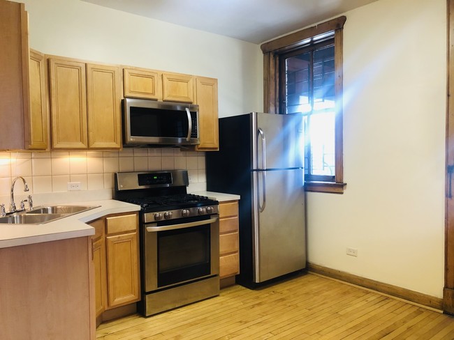 Building Photo - 2408 N Surrey Ct